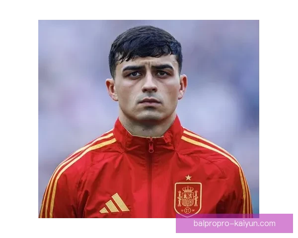 佩德里在国家队首秀中表现稳健，展现出良好竞争力