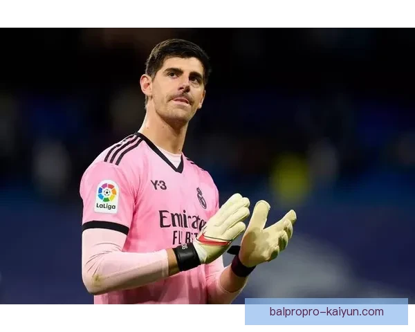 库尔图瓦与诺伊尔状态分析：国际比赛期间两位门将表现回顾与比较